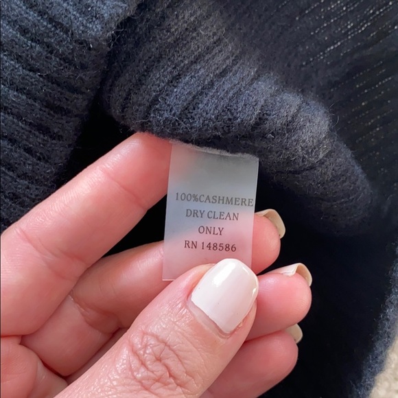 ROI Sweater - Picture 6 of 7